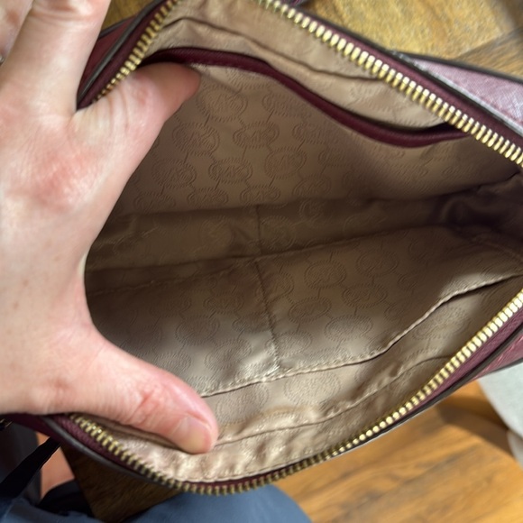 Michael Kors Red Crossbody Bag with gold chain detail - Picture 7 of 9